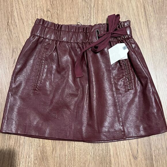 Jolt Nordstrom Faux Vegan Leather Red Mini Skirt size S  Winter Fall Outfit - Picture 1 of 4